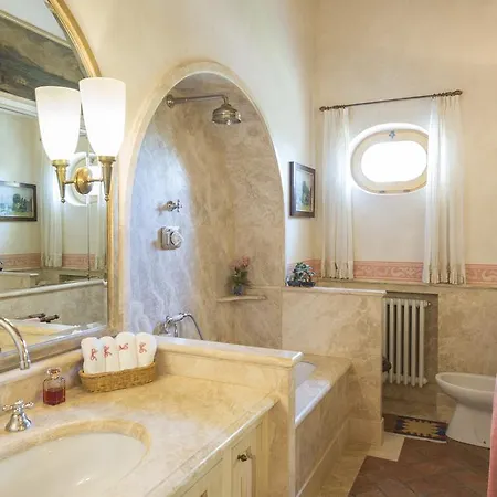 ゲストハウス Casale Degli Ulivi 3*