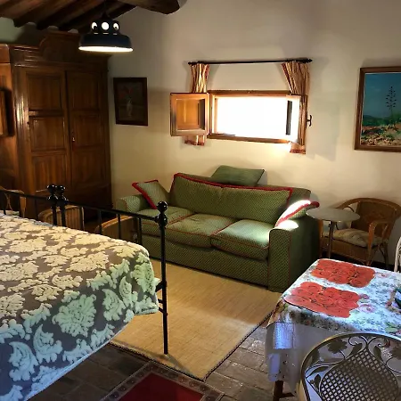 ゲストハウス Casale Degli Ulivi 3*