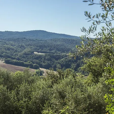 Konukevi Casale Degli Ulivi 3*